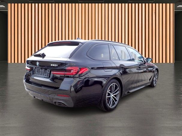 BMW 520i Touring 135 kW image number 11