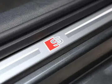 Car image 41