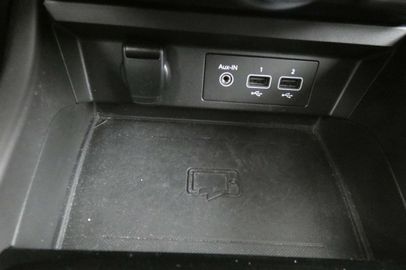 Car image 37