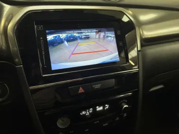 Car image 19