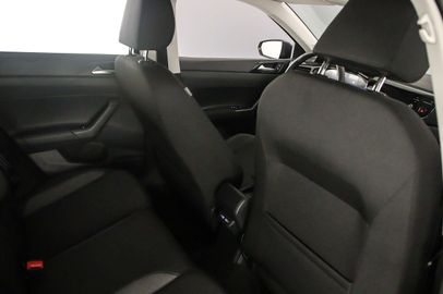 Car image 36