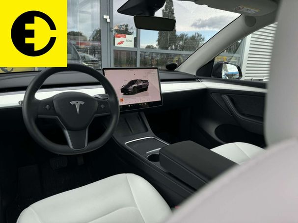 Tesla Model Y Long Range AWD 377 kW image number 5