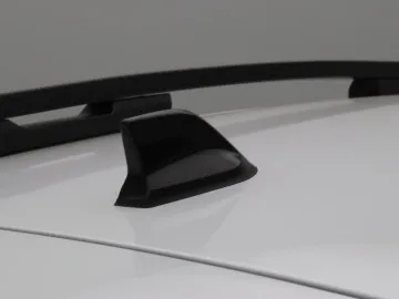 Car image 36