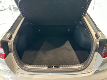 Car image 37