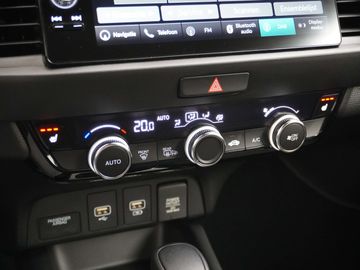 Car image 32