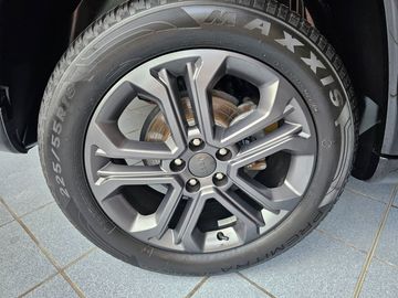 Car image 19