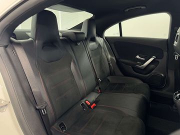 Car image 38