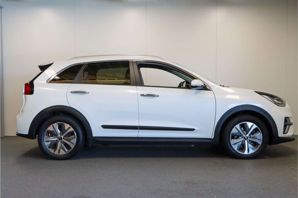 Kia Niro e 64 kWh 150 kW image number 5