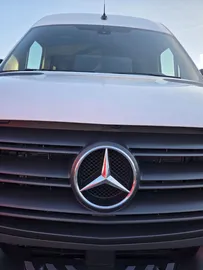 Car image 28