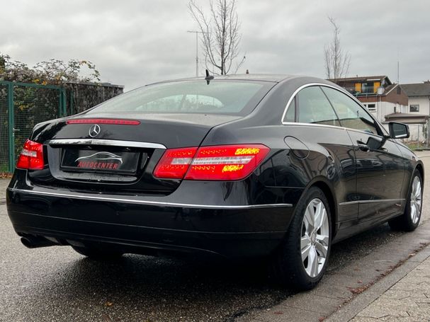 Mercedes-Benz E 200 Coupe 135 kW image number 3