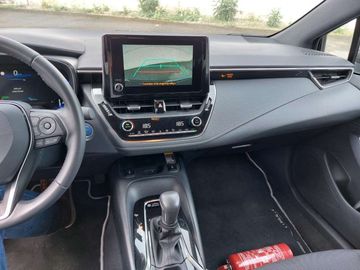 Car image 15