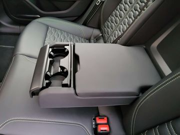 Car image 37