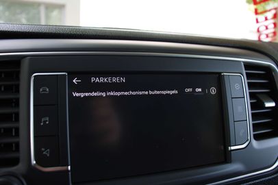 Car image 36