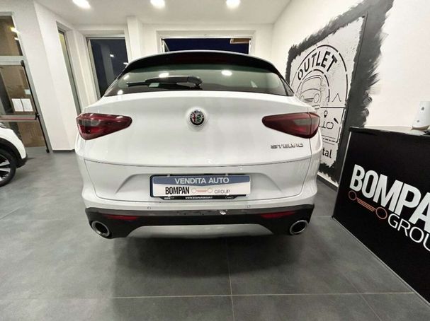 Alfa Romeo Stelvio 2.2 140 kW image number 3