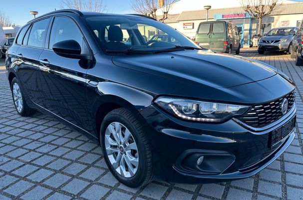 Fiat Tipo 1.6 Lounge 81 kW image number 2