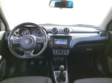 Car image 11