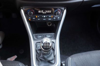 Car image 23