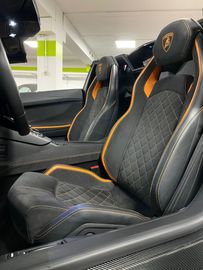 Car image 32