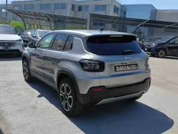 Car image 25