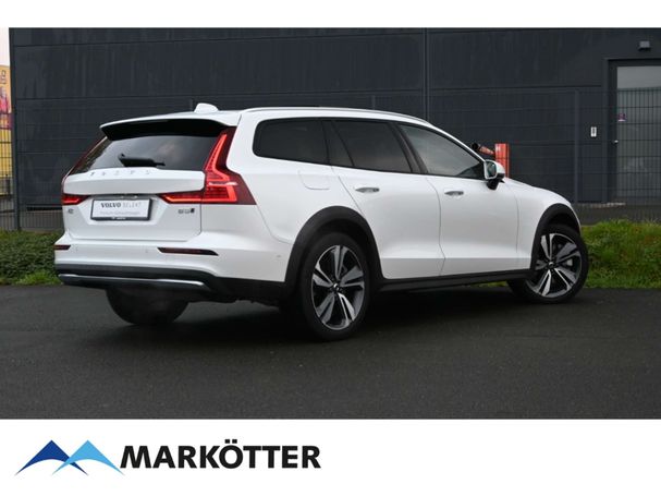 Volvo V60 Cross Country AWD B5 184 kW image number 3