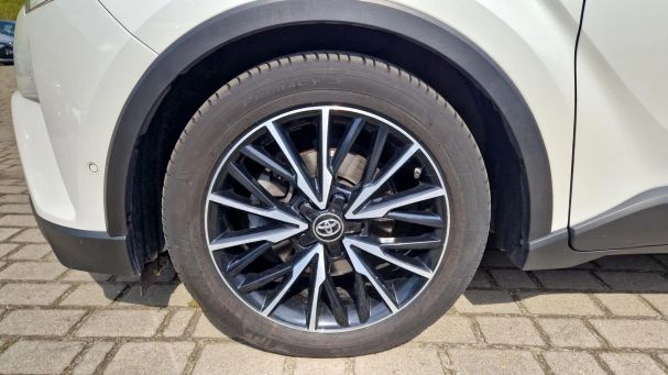 Toyota C-HR 90 kW image number 9