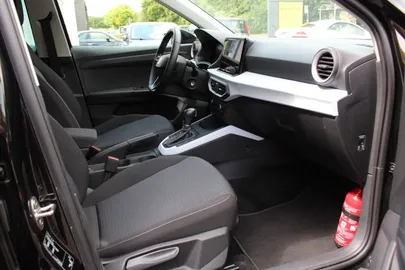 Car image 24
