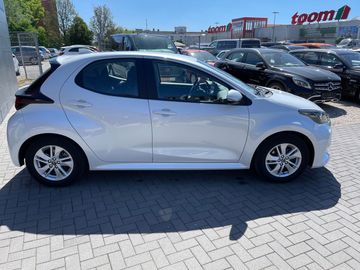 Car image 2