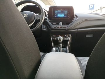 Car image 24