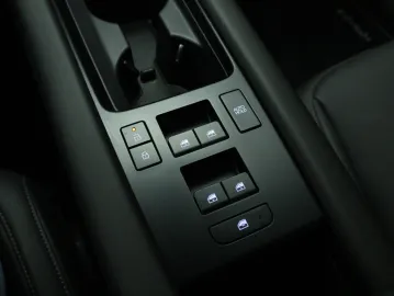 Car image 48