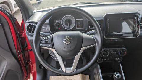 Car image 13