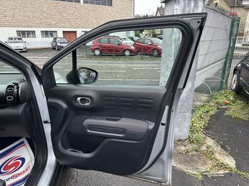 Car image 32