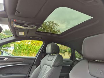 Car image 31