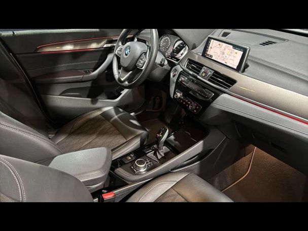 BMW X1 sDrive18i xLine 101 kW image number 13