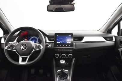 Car image 12