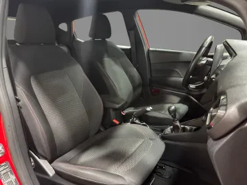 Car image 29