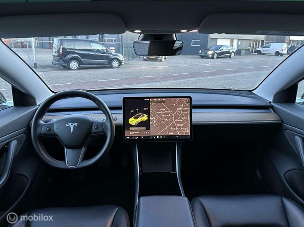 Tesla Model 3 60 Plus 239 kW image number 11