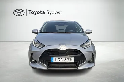 Car image 2