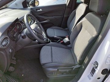 Car image 9