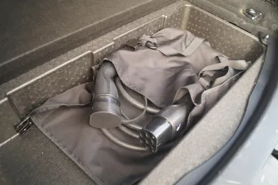 Car image 36