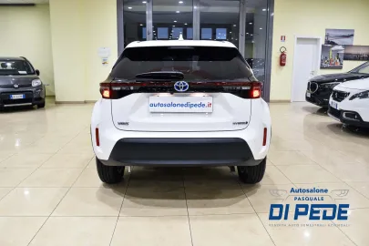 Car image 4