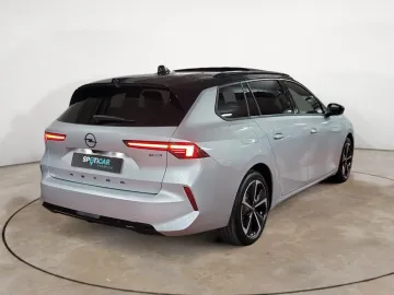Car image 27