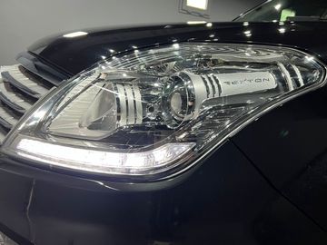 Car image 28