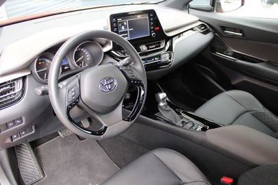 Car image 11