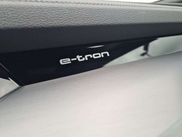 Audi e-tron 55 Sportback 300 kW image number 25