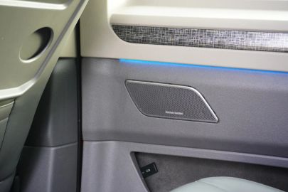 Car image 32