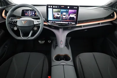 Car image 30
