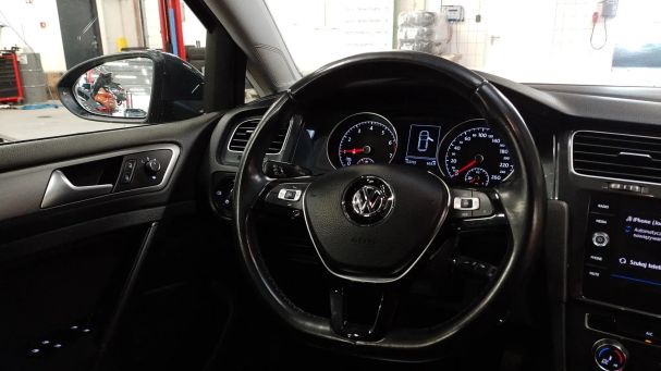 Volkswagen Golf 1.0 TSI Trendline 85 kW image number 24