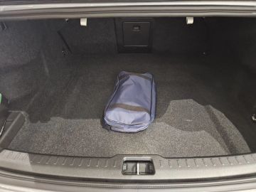 Car image 36