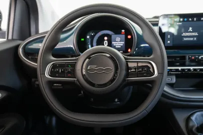 Car image 30