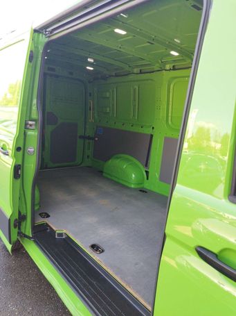 Volkswagen Crafter 30 TDI 75 kW image number 9